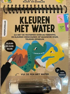 Kleuren met water Dino's