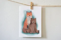 Lotte Drouen Ansichtkaart Knuffelende Vos, Beer en Muis