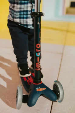 Micro Step Mini Micro Step Deluxe LED Marineblauw